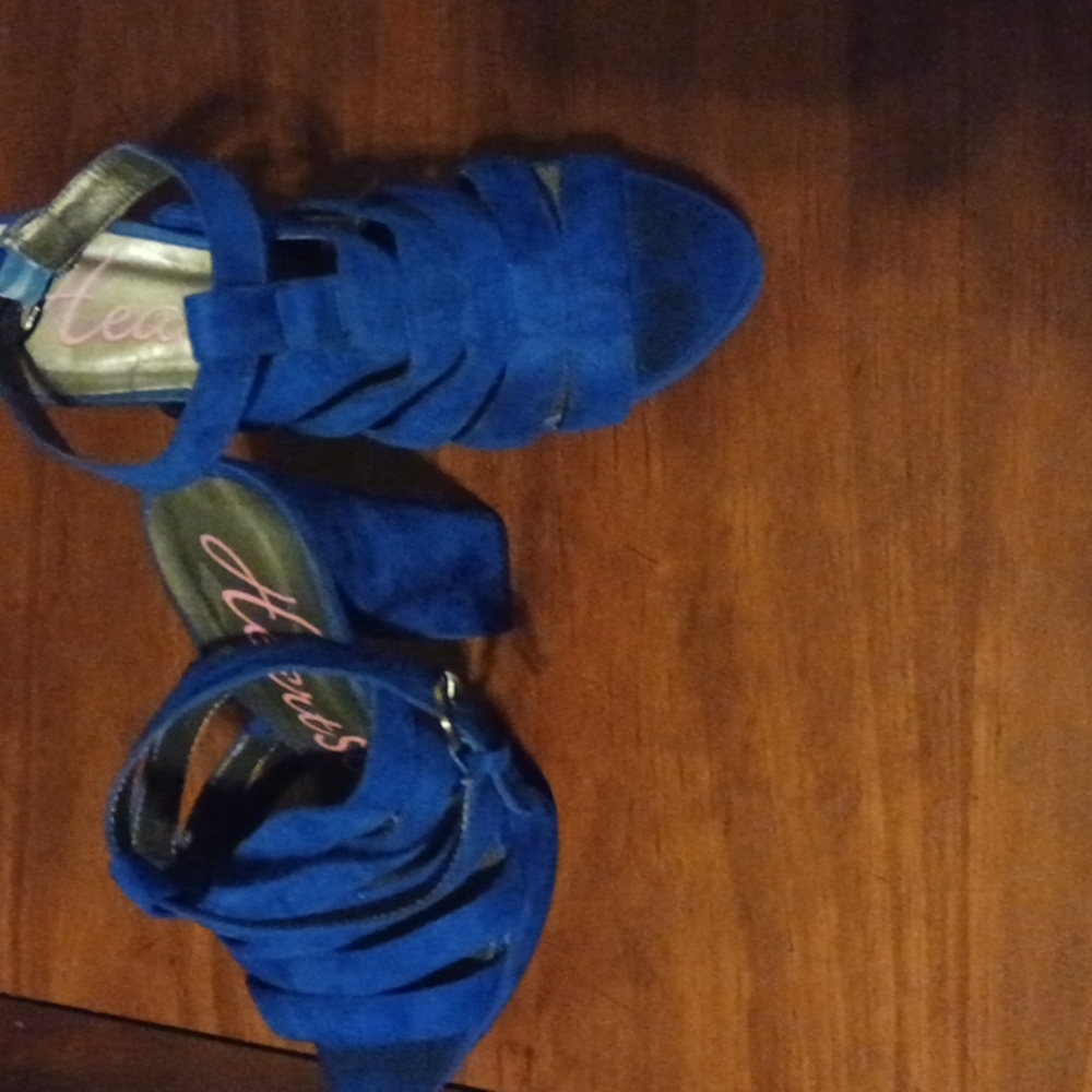 Shoes - Picture 3 of 5